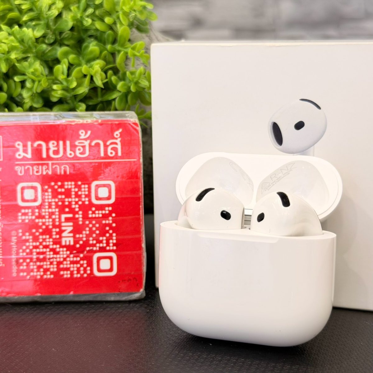 หูฟังไร้สาย Apple AirPods 4 with ANC รูปที่ 1